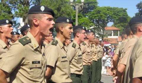Conheça as principais oportunidades de concurso para o Exército em 2026
