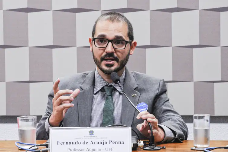Fernando Penna. Edilson Rodrigues/Agência Senado