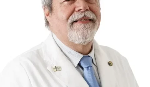 Médico ameaça concorrente do filho em concurso e é cassado pelo Ministério da Saúde