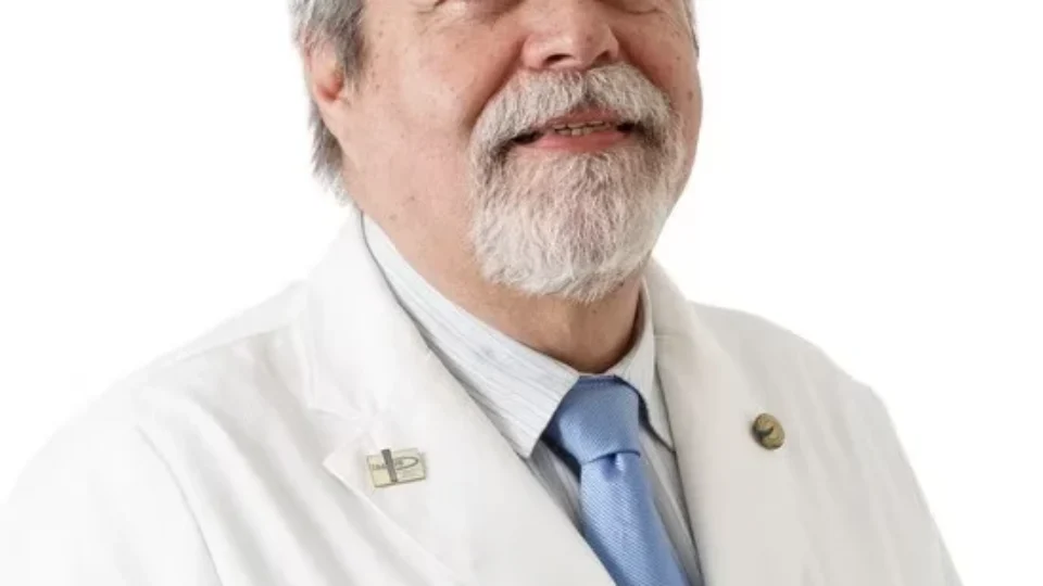Médico ameaça concorrente do filho em concurso e é cassado pelo Ministério da Saúde