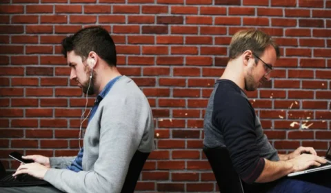 O silêncio como vantagem competitiva: mercado de trabalho passa a valorizar profissionais introvertidos