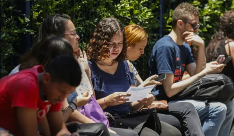 40% dos estudantes do ensino médio não sabem qual carreira seguir