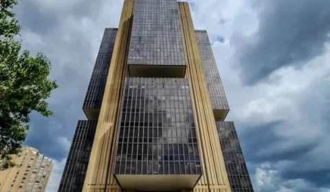 Governo autoriza concursos para Receita e Banco Central com 316 vagas