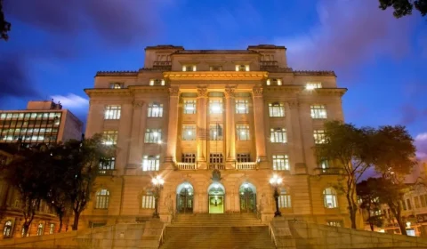 Prefeitura de Santos (SP) abre cinco concursos públicos com 226 vagas e salários de até R$ 13,2 mil