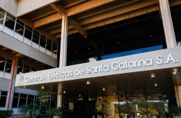 Celesc abre concurso com salários de até R$ 6,9 mil